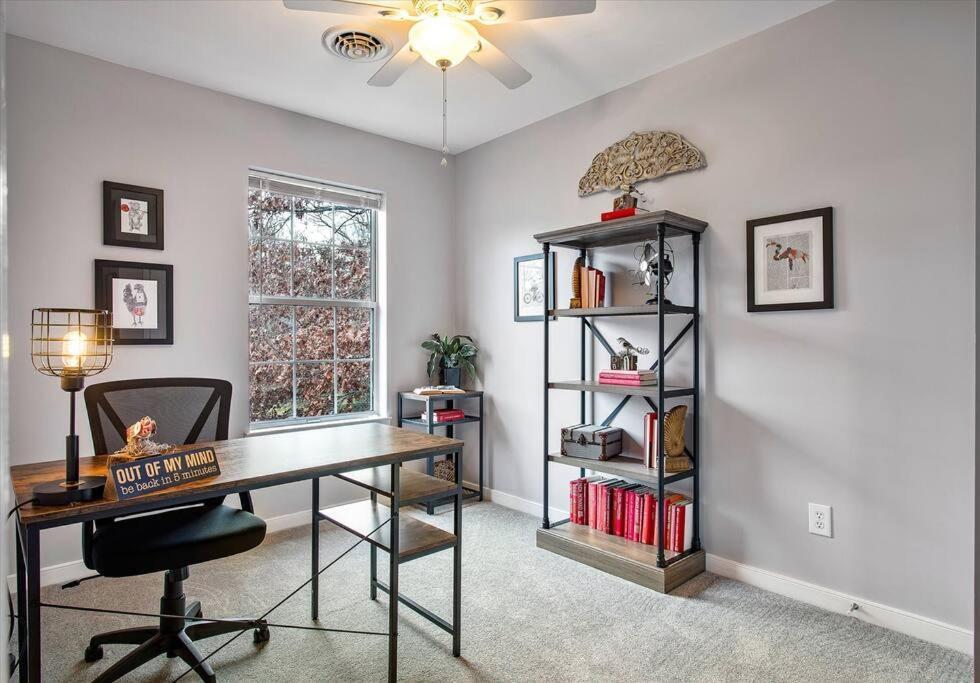 Charming 3-Bedroom Home In Heart Of אשלנד מראה חיצוני תמונה